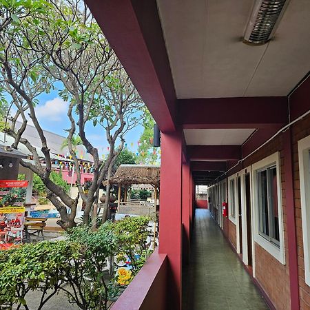 Hostel Red Brick Chiang Mai Exterior foto