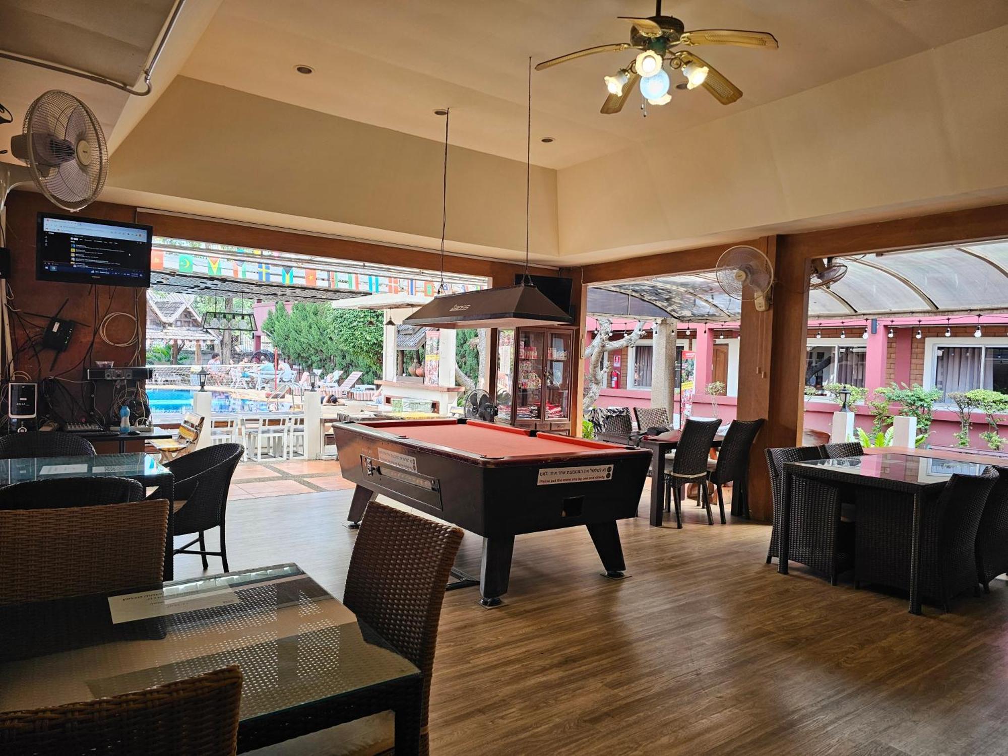 Hostel Red Brick Chiang Mai Exterior foto